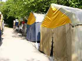 Палатки. Фото с сайта philins.narod.ru